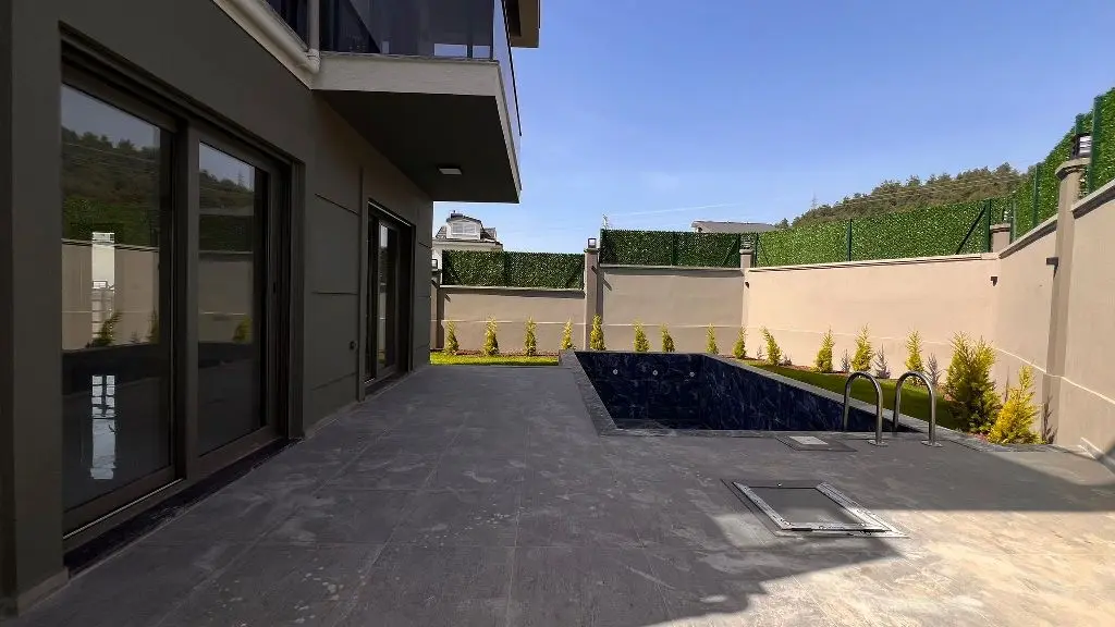 Home in Karagedik